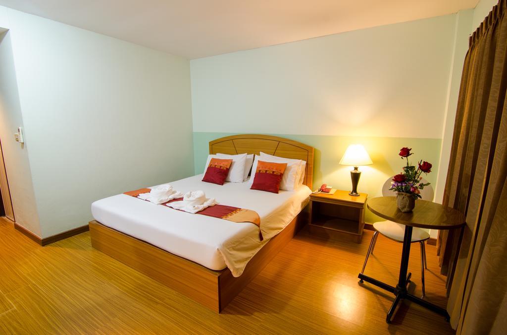Ranong Garden Hotel Quarto foto